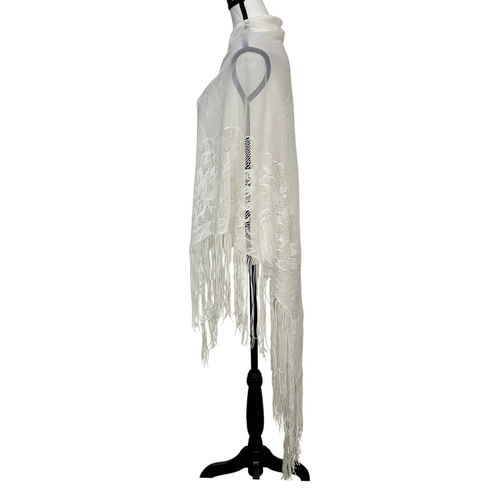 VTG White Floral Lace Triangle Shawl Fringe Wrap Boho Bridal Victorian Romantic - Picture 3 of 11